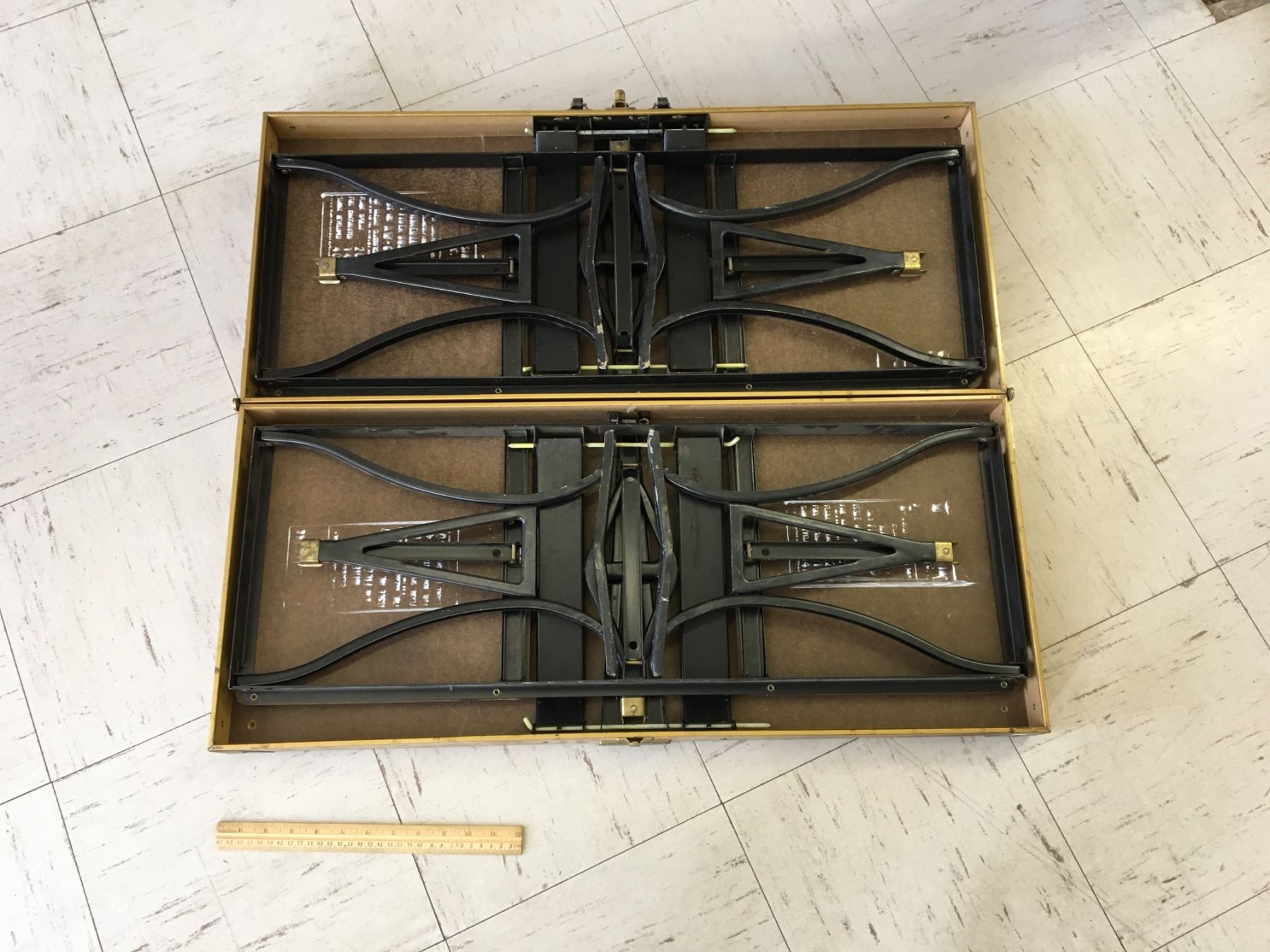 VINTAGE FOLDING "HANDY" CAMPING TABLE AND CHAIRS MADE BY MILWAUKEE