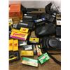 Image 3 : VINTAGE CAMERAS FILM BULBS ETC