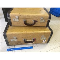 LOT OF 2 VINTAGE SUITCASES