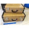 Image 1 : LOT OF 2 VINTAGE SUITCASES