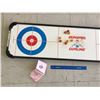 Image 2 : VINTAGE MUNROE GAMES CURLING BOARD WITH PIECES