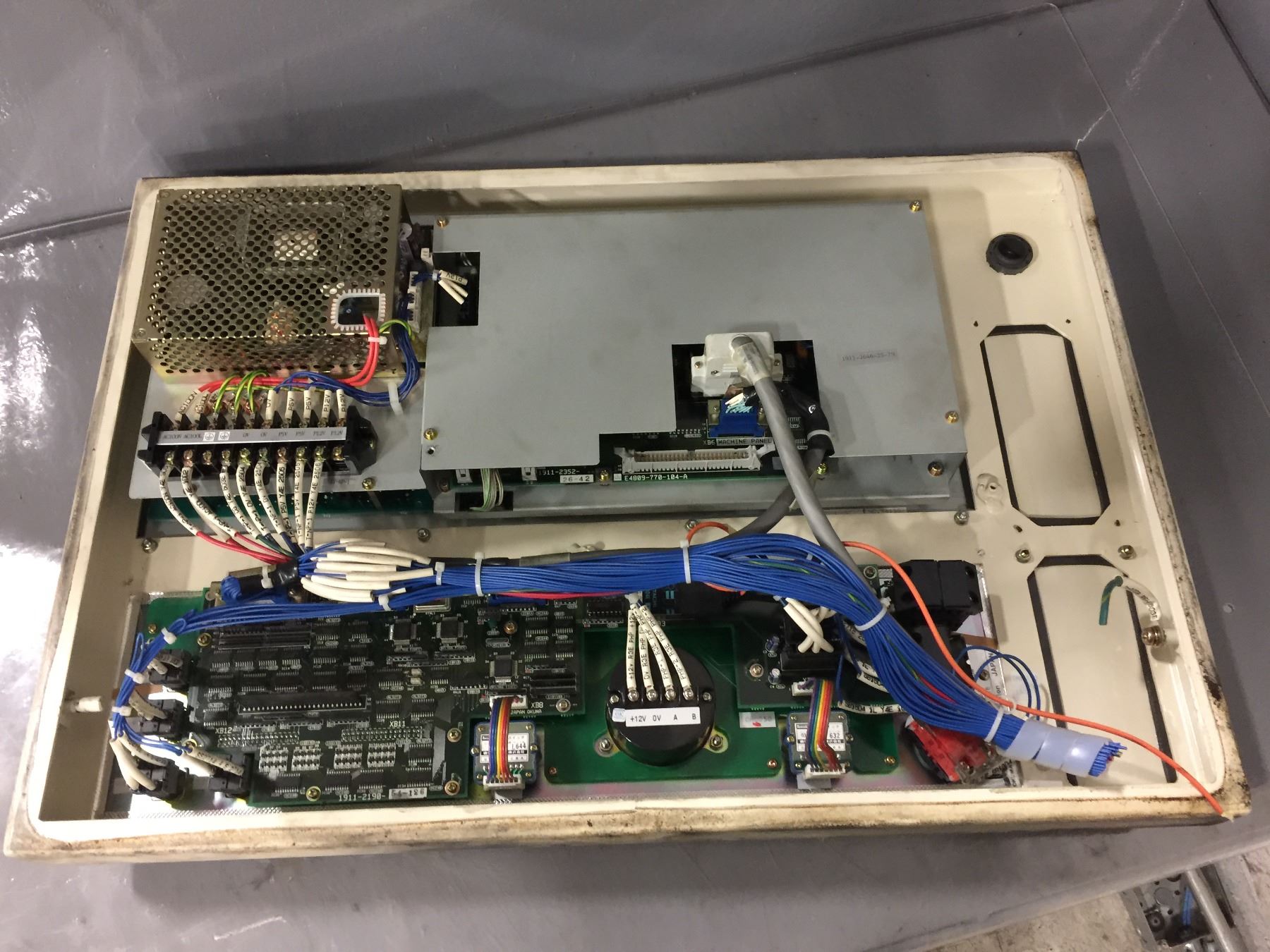 Okuma E0105-566-0 OSP Machine Panel 700L