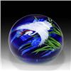 Image 2 : Lundberg Studios 2005 White Crane Paperweight