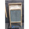Image 1 : Vintage Wash Board