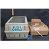 Image 1 : Small Animal Crate and Humidifier