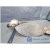 Image 5 : Vintage Coleman Gas Iron with Plates