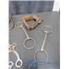 Image 3 : Assorted Horse Items
