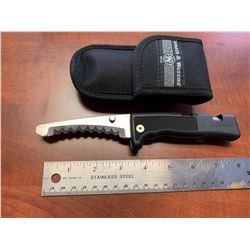 NEW Smith & Wesson First Responseemergency knife with spring loaded window ram