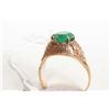 Image 2 : 14kt yellow gold ring set with round emerald gemstone, size 10.25