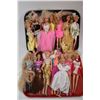 Image 1 : Two trays of vintage and collectible barbie dolls