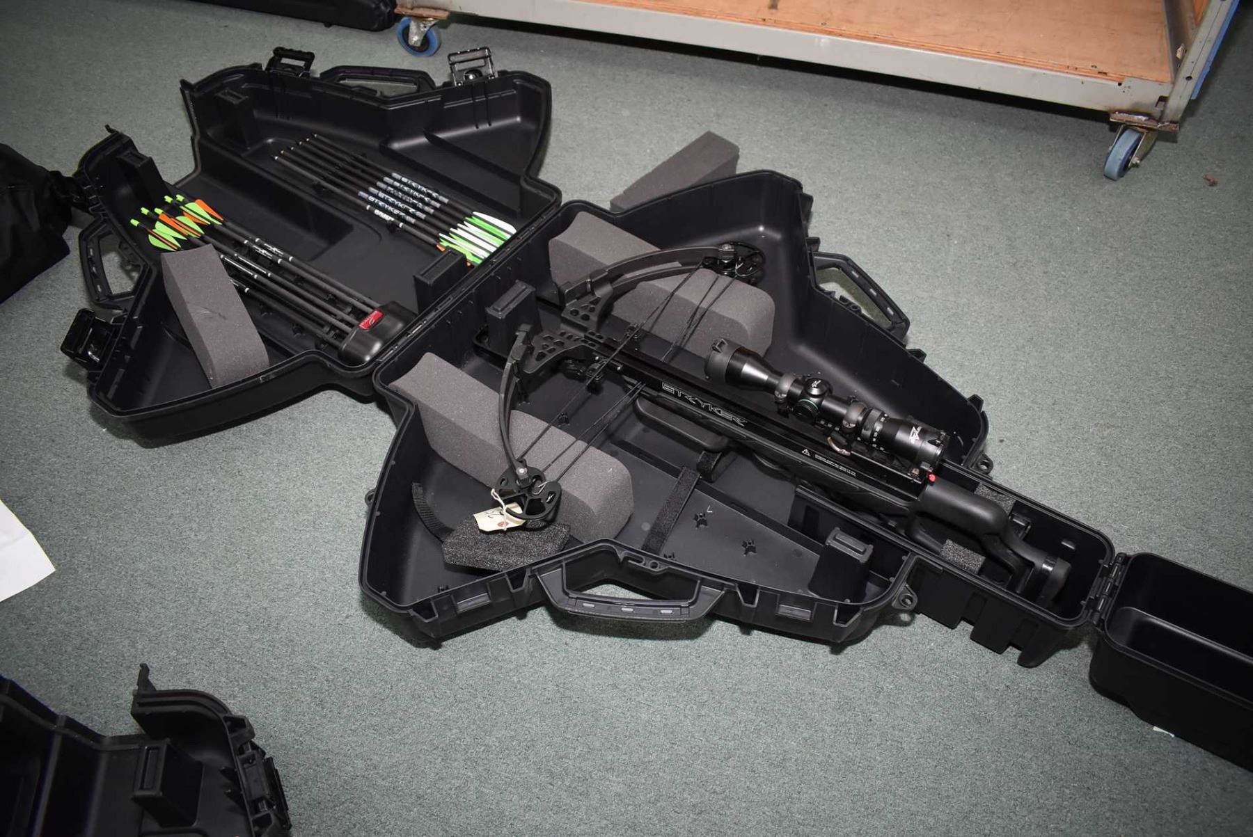 Stryker Strykezone 380 Crossbow Rated At 380 Fsp With 160 Lb Draw Weight Includes Excaliber Illum