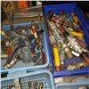Image 2 : 4 TRAYS OF STAINLESS STEEL AND BRASS VALVES