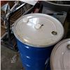Image 2 : 45 GALLON STEEL DRUM W/ REMOVEABLE TOP