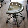 Image 3 : ROLLING SHOP STOOL