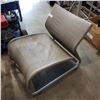 Image 2 : METAL FRAME PATIO CHAIR