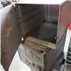 Image 4 : 2 ALUMINUM STORAGE BOXES AD 5 STORAGE BINS