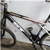 Image 2 : BLACK GT BIKE