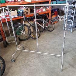 RETAIL DISPLAY RACK