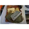 Image 2 : TRAY OF VINTAGE PURSES