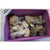 Image 2 : TRAY OF SEMI PRECIOUS STONES