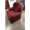 Image 2 : MAROON VINTAGE UPHOLSTERED ARM CHAIR