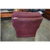 Image 3 : MAROON VINTAGE UPHOLSTERED ARM CHAIR