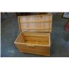 Image 2 : PINE STORAGE TRUNK