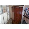 Image 2 : SOLID WOOD 2 PIECE WARDROBE