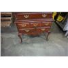 Image 4 : KELLER FURNITURE QUEEN ANNE MAHOGANY 2 PIECE 8 DRAWER CHEST OF DRAWERS