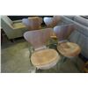 Image 2 : 4 BENTWOOD STACKING CHAIRS