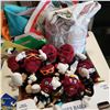 Image 2 : TRAY OF COLLECTABLES, CALIFORNIA RAISINS STUFFIES AND CARDS