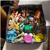Image 2 : BOX OF BARBIE CLOTHS VINTAGE TOYS
