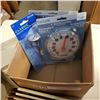 Image 2 : LOT OF THERMOMETERS AND FLASH LOUPE