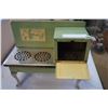 Image 2 : ANTIQUE TIN STOVE W/ ELEMENT
