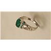 Image 2 : GORGEOUS 3.5 CT NATURAL EMERALD RING.