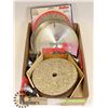 Image 1 : LARGE FLAT OF ACCESSORIES - BLADES, SANDING DISCS,