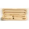 Image 1 : VINTAGE BANFF WOODEN 2 PEN SET
