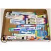 Image 1 : FLAT OF ASSORTED NEW TOOTHBRUSHES