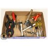 Image 1 : FLAT OF VARIOUS CLAMPS & WOOD CHISELS