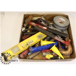 TRAY OF ASSORTED TOOLS