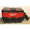 Image 1 : MILWAUKEE CORDLESS VACUUM