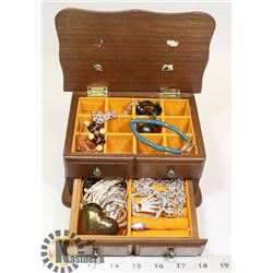 VINTAGE JEWELRY BOX FULL OF ASSORTED VINTAGE