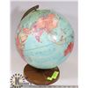 Image 1 : VINTAGE GLOBE
