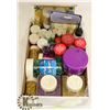 Image 1 : BOX LOT OF JARS OF GLITTER