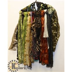 20 VINTAGE WOMENS SCARVES