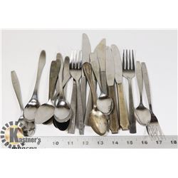 BAG OF 20 COLLECTORS AIRLINE UTENSILS DELTA,