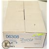 Image 1 : BOX OF WHITE ROLL TOWEL-6 ROLLS PER CASE