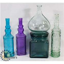 LOT OF DECORATIVE COLOR BOTTLES & CONTAINERS