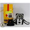 Image 1 : BROWNIE STAR FLASH CAMERA WITH BOX