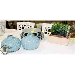 SHOWHOME LOT OF ASSORTED DECORATIVE ITEMS